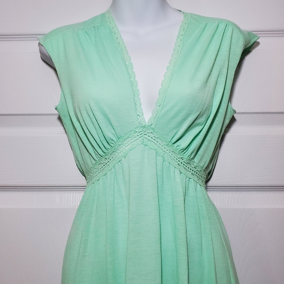 VINTAGE ILGWU Miss Elaine peignoir set - Picture 3 of 16